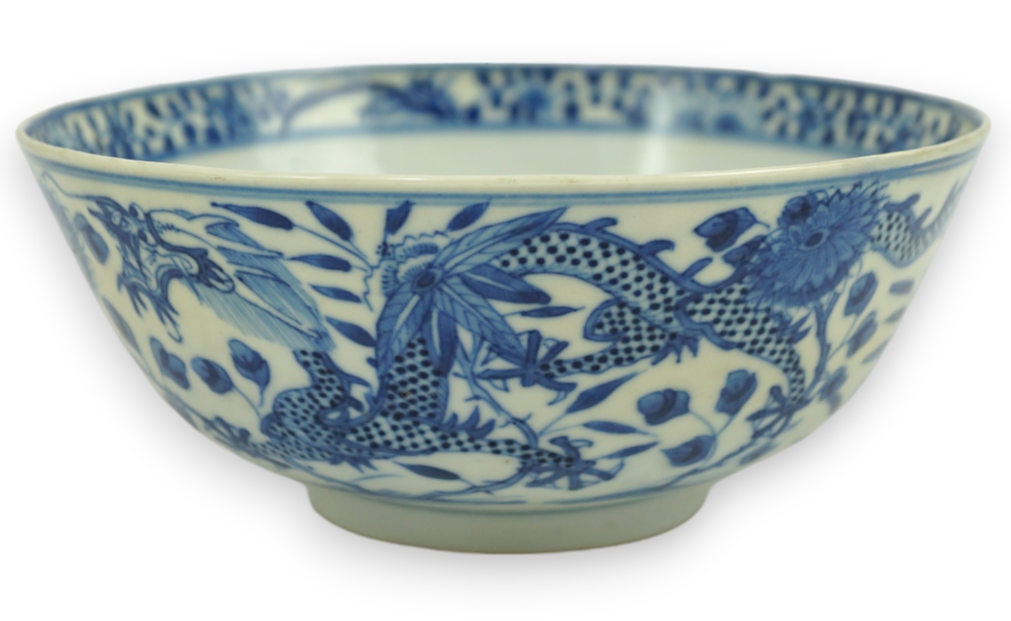 A Chinese blue and white footed bowl, 19th century